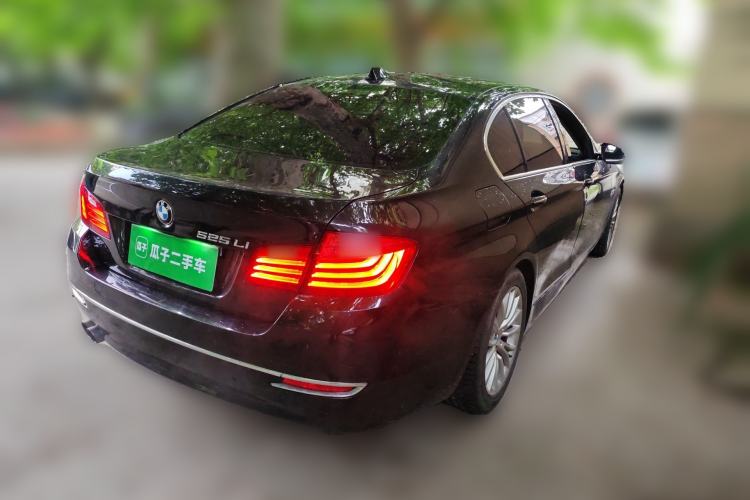 Used BMW 5 Series 2017 525Li Luxury Design Package Rear Right 45 Deg