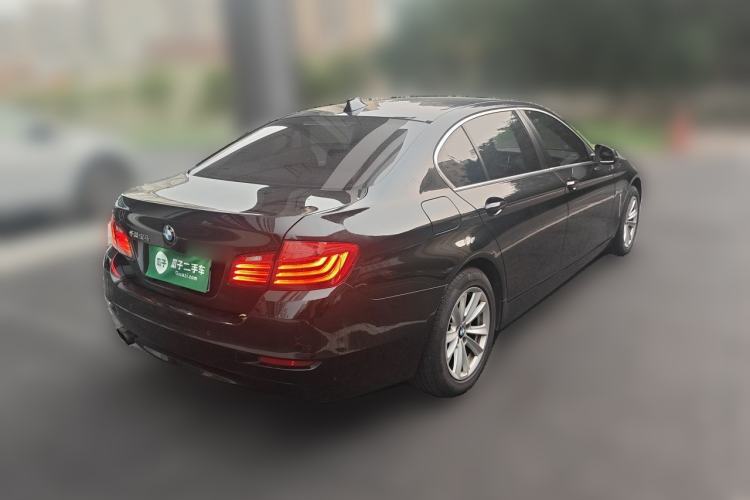 Used BMW 5 Series 2017 520Li Elegant Edition Rear Right 45 Deg