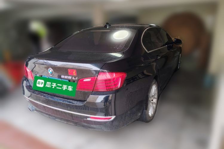 Used BMW 5 Series 2017 525Li Luxury Design Package Rear Right 45 Deg