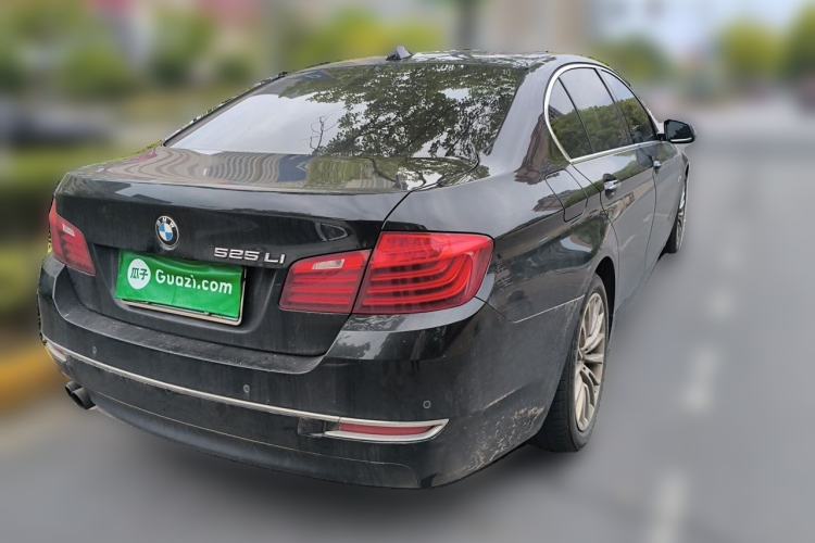 Used BMW 5 Series 2017 525Li Luxury Design Package Rear Right 45 Deg
