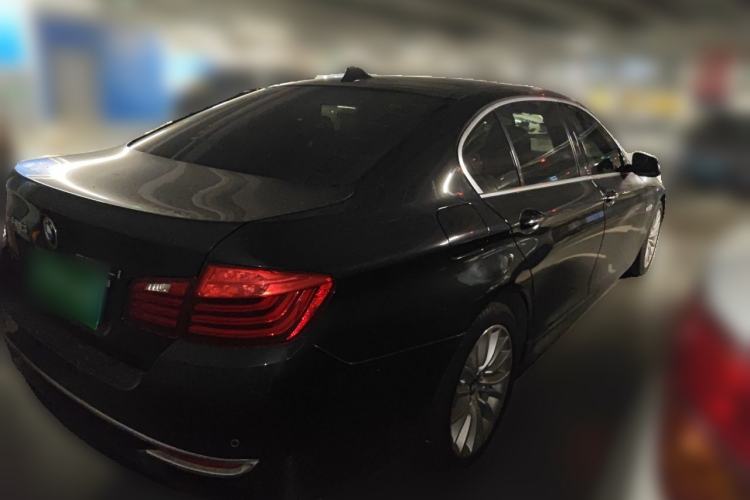 Used BMW 5 Series 2017 525Li Luxury Design Package Rear Right 45 Deg