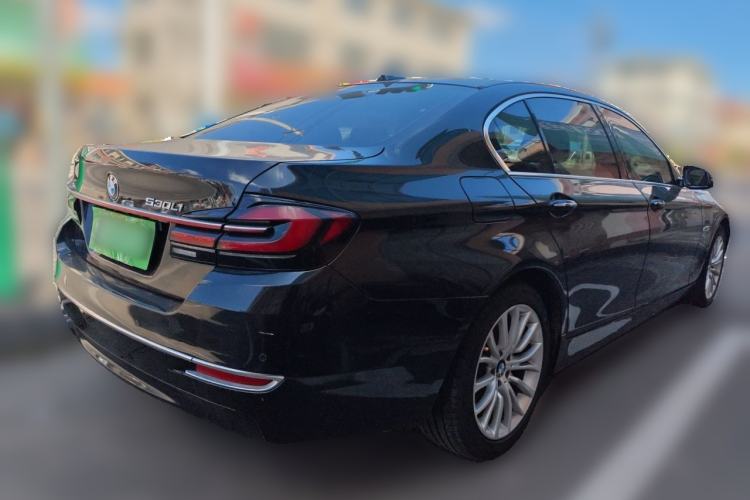 Used BMW 5 Series 2017 525Li Luxury Design Package Rear Right 45 Deg