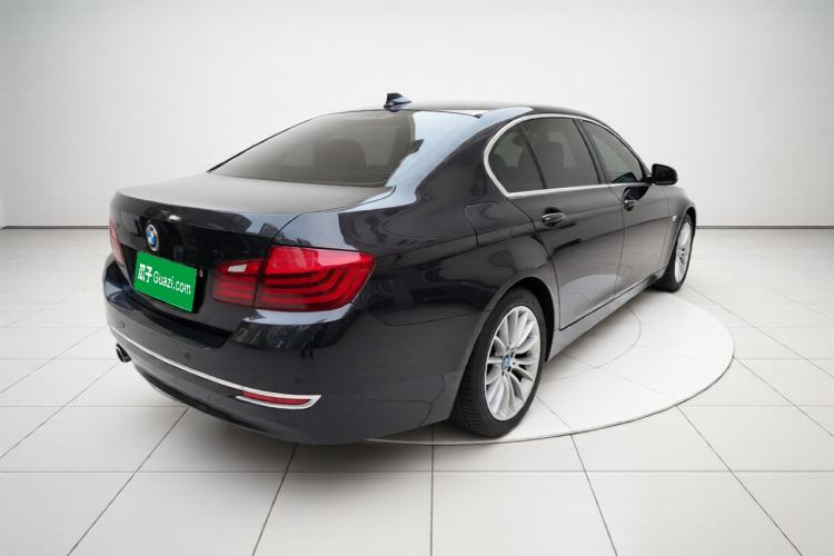 Used BMW 5 Series 2017 525Li Luxury Design Package Rear Right 45 Deg