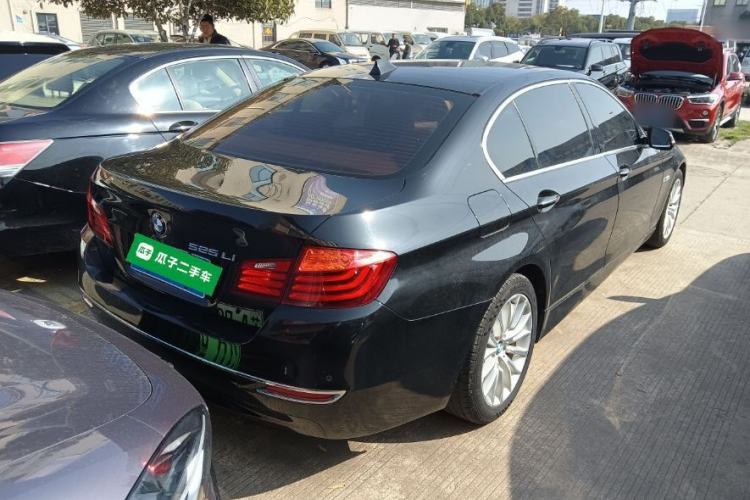 Used BMW 5 Series 2017 525Li Luxury Design Package Rear Right 45 Deg
