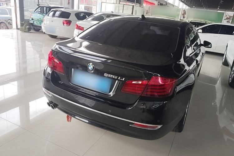 Used BMW 5 Series 2017 525Li Luxury Design Package Rear Right 45 Deg