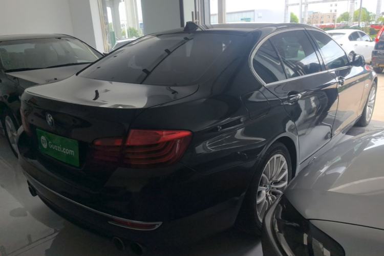 Used BMW 5 Series 2017 525Li Luxury Design Package Rear Right 45 Deg