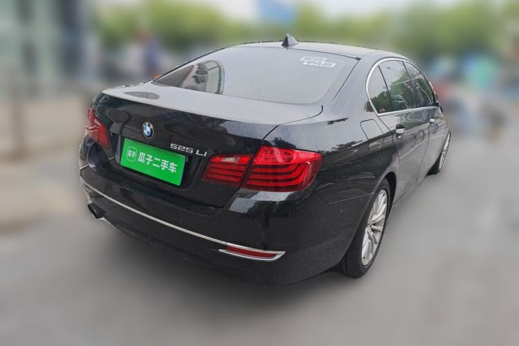 Used BMW 5 Series 2017 525Li Luxury Design Package Rear Right 45 Deg