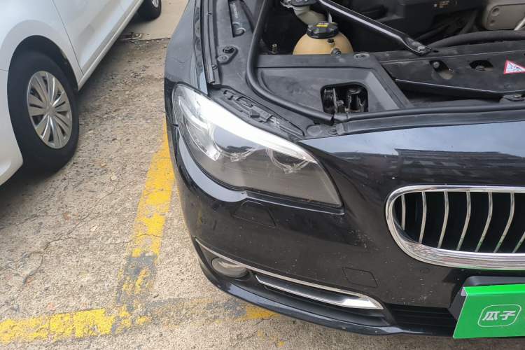 Used BMW 5 Series 2017 525Li Luxury Design Package Right Front Headlight