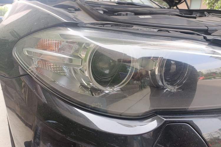 Used BMW 5 Series 2017 525Li Leading Model Right Front Headlight