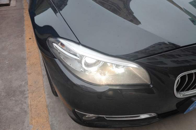 Used BMW 5 Series 2017 525Li Luxury Design Package Right Front Headlight