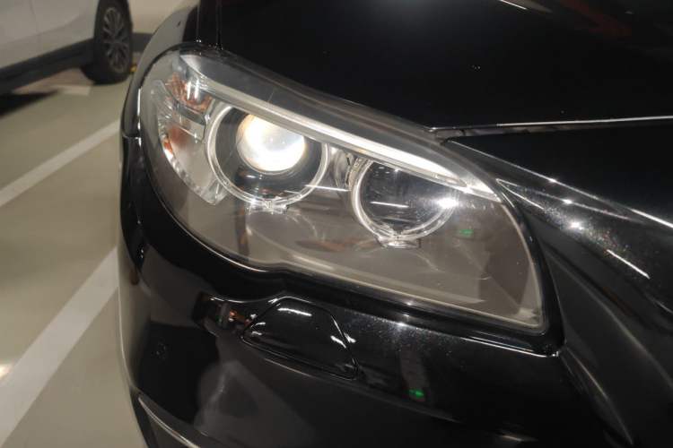Used BMW 5 Series 2017 525Li Luxury Design Package Right Front Headlight