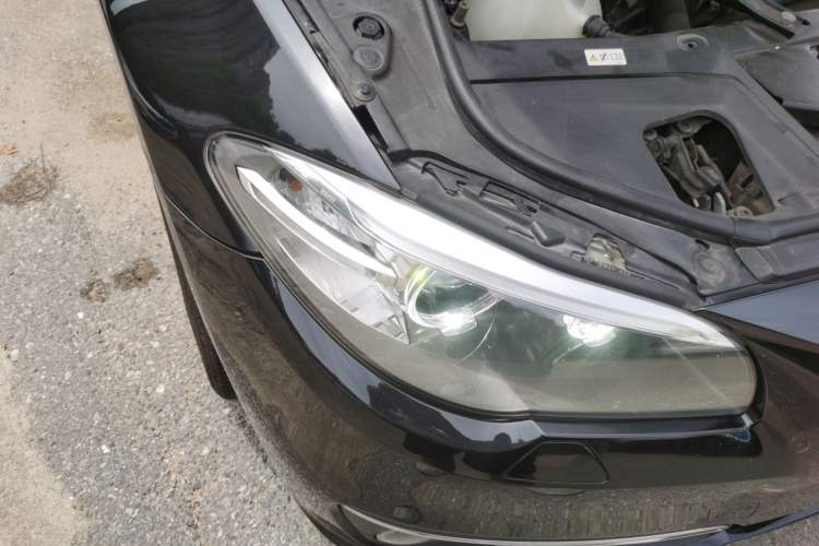 Used BMW 5 Series 2017 525Li Luxury Design Package Right Front Headlight