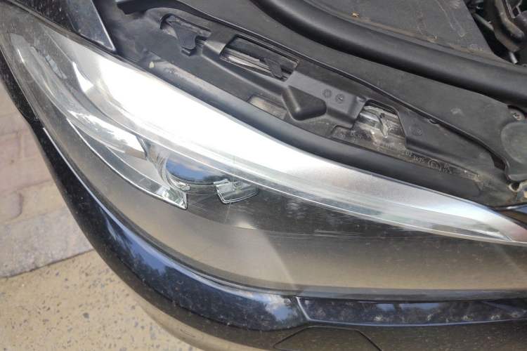 Used BMW 5 Series 2017 525Li Luxury Design Package Right Front Headlight