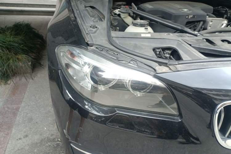 Used BMW 5 Series 2017 525Li Luxury Design Package Right Front Headlight