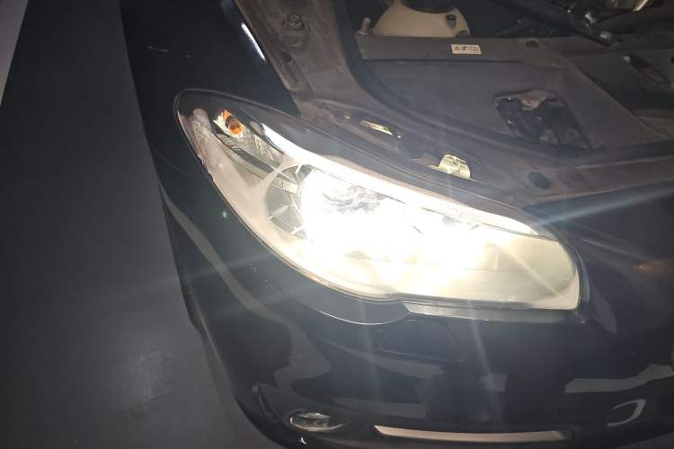 Used BMW 5 Series 2017 525Li Leading Model Right Front Headlight