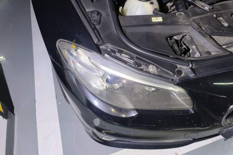 Used BMW 5 Series 2017 525Li Luxury Design Package Right Front Headlight