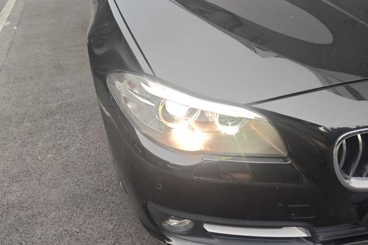 Used BMW 5 Series 2017 520Li Elegant Edition Right Front Headlight