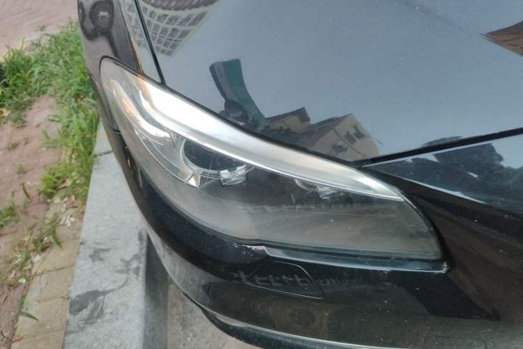 Used BMW 5 Series 2017 525Li Luxury Design Package Right Front Headlight