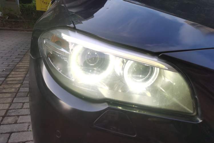 Used BMW 5 Series 2017 525Li Luxury Design Package Right Front Headlight