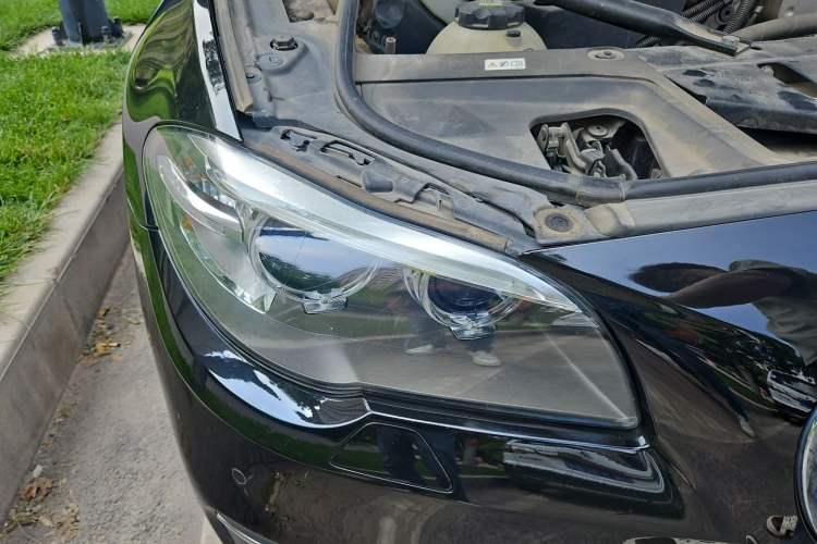 Used BMW 5 Series 2017 525Li Luxury Design Package Right Front Headlight