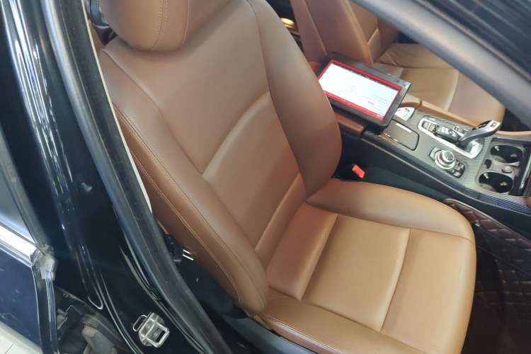 Used BMW 5 Series 2017 525Li Leading Model Right Front Seat