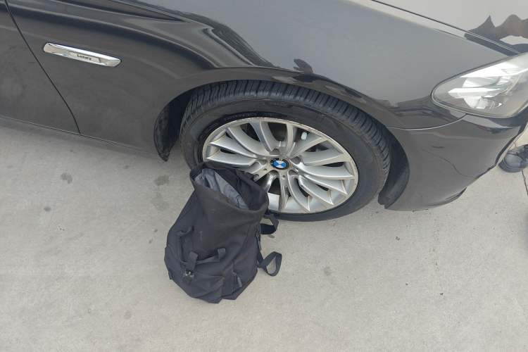 Used BMW 5 Series 2017 525Li Luxury Design Package Right Front Wheel Hub
