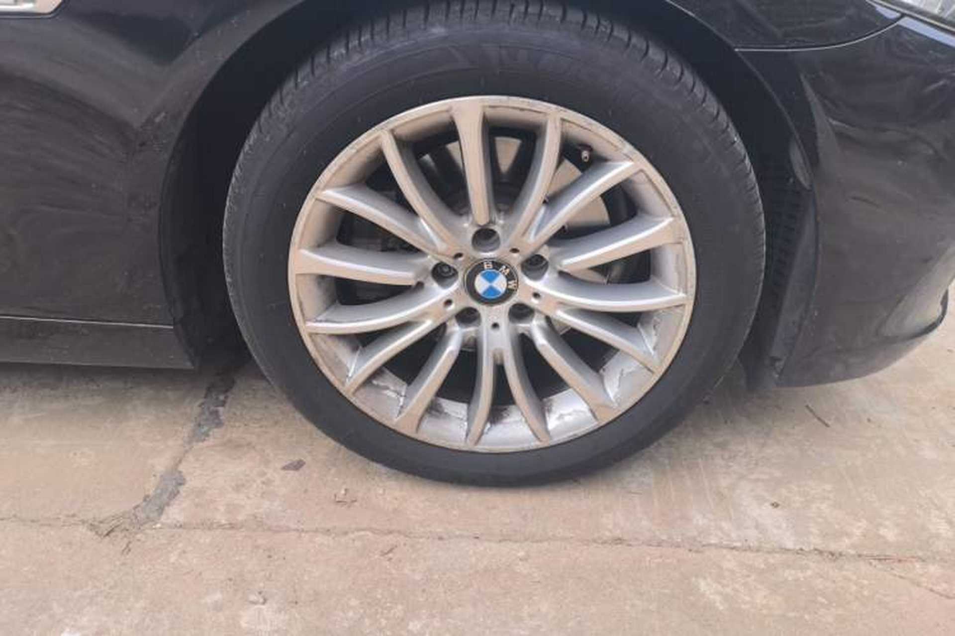 Used BMW 5 Series 2017 525Li Luxury Design Package Right Front Wheel Hub