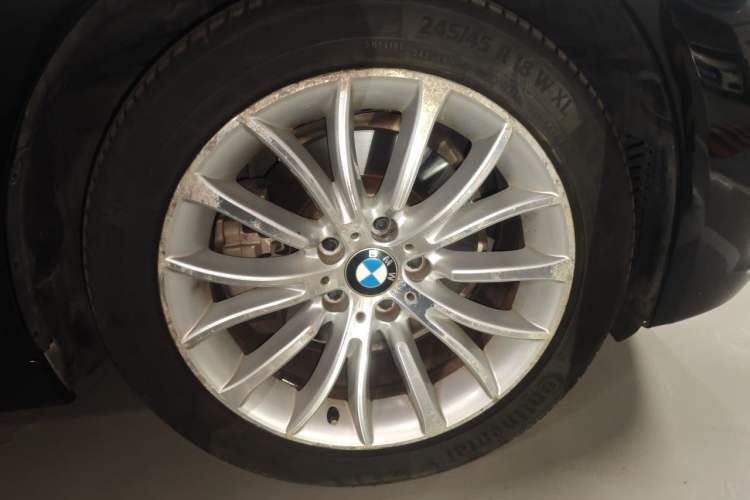 Used BMW 5 Series 2017 525Li Luxury Design Package Right Front Wheel Hub