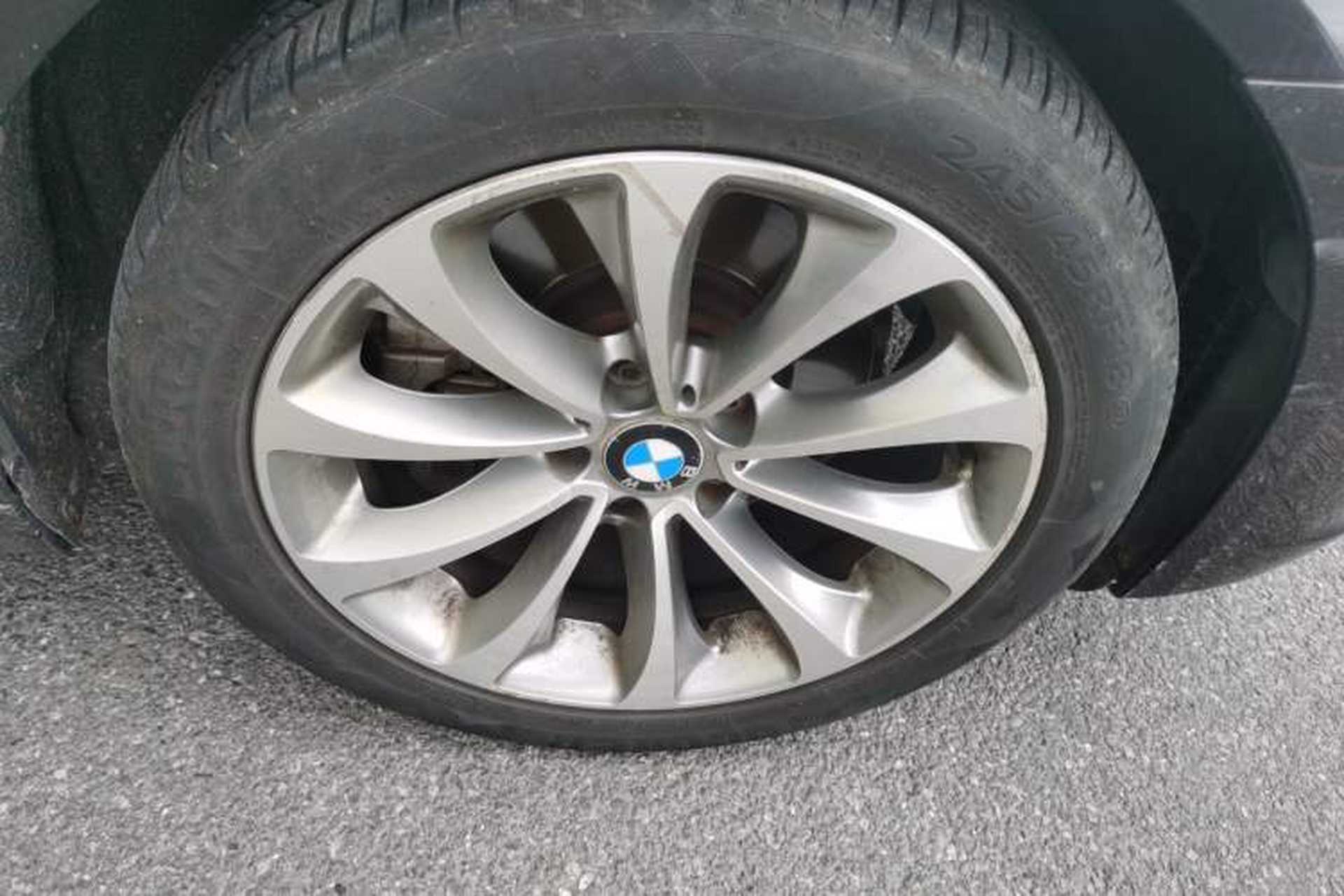 Used BMW 5 Series 2017 525Li Leading Model Right Front Wheel Hub