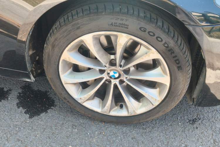 Used BMW 5 Series 2017 528Li Leading Model Right Front Wheel Hub