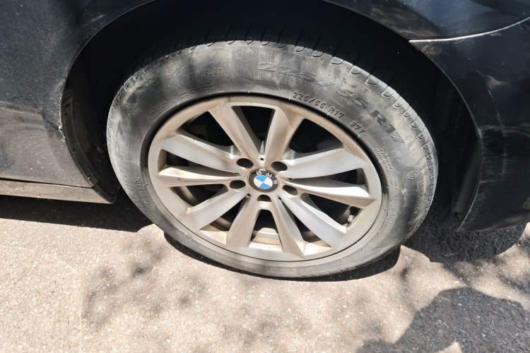 Used BMW 5 Series 2017 520Li Elegant Edition Right Front Wheel Hub