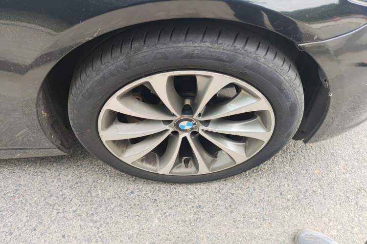 Used BMW 5 Series 2017 525Li Leading Model Right Front Wheel Hub