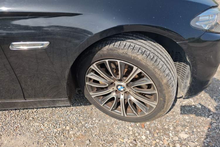 Used BMW 5 Series 2017 525Li Leading Model Right Front Wheel Hub