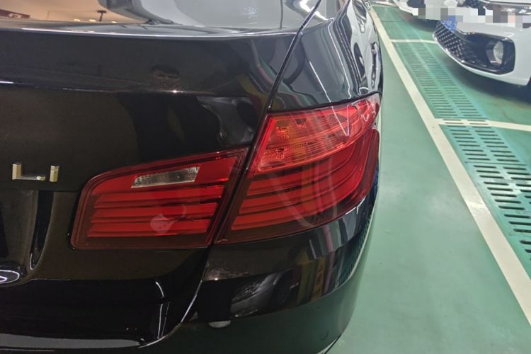 Used BMW 5 Series 2017 525Li Luxury Design Package Right Rear Taillight