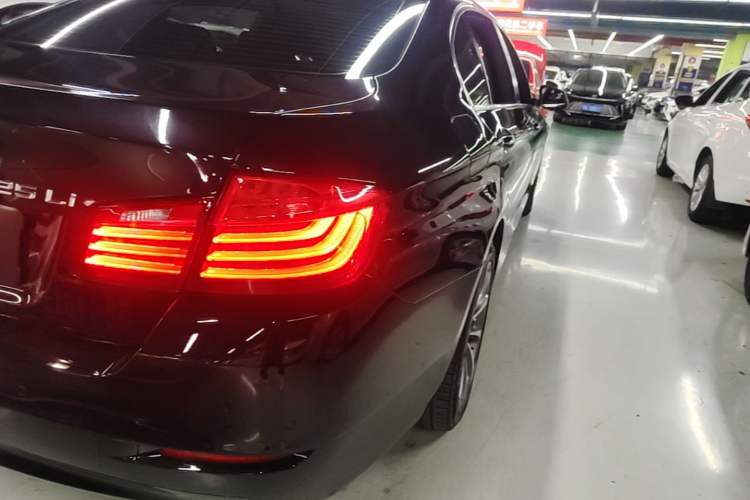 Used BMW 5 Series 2017 525Li Leading Model Right Rear Taillight