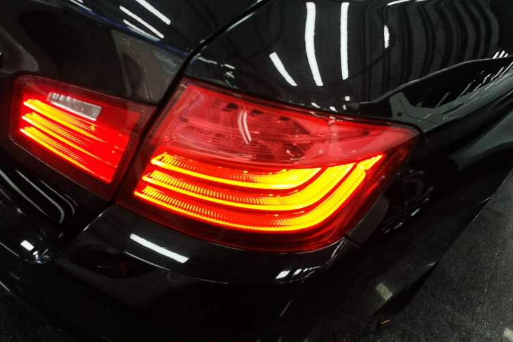 Used BMW 5 Series 2017 525Li Leading Model Right Rear Taillight