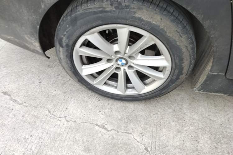 Used BMW 5 Series 2017 520Li Elegant Edition Right Rear Wheel Hub