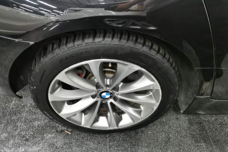 Used BMW 5 Series 2017 525Li Leading Model Right Rear Wheel Hub
