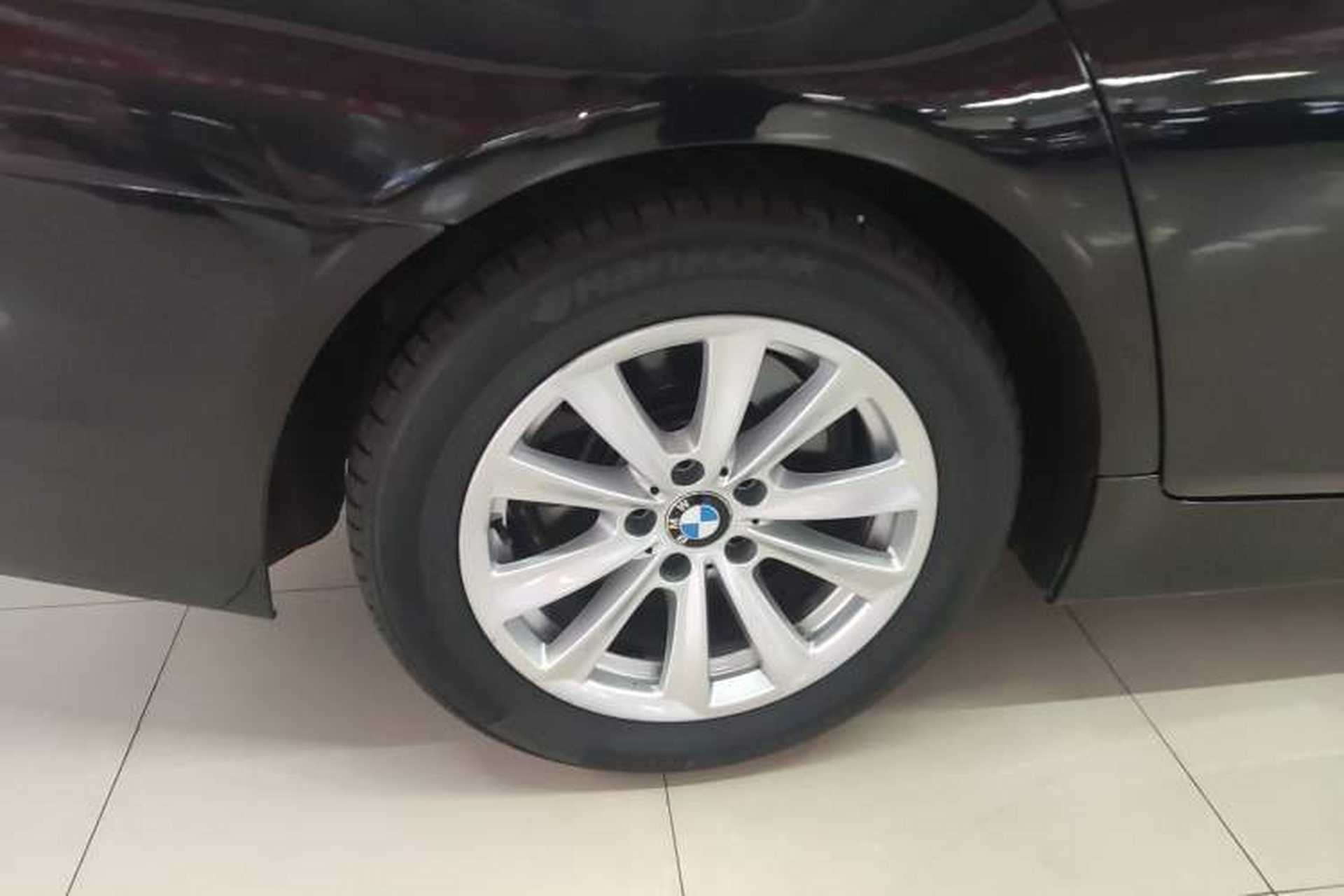 Used BMW 5 Series 2017 520Li Elegant Edition Right Rear Wheel Hub