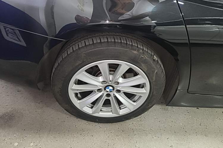 Used BMW 5 Series 2017 520Li Elegant Edition Right Rear Wheel Hub
