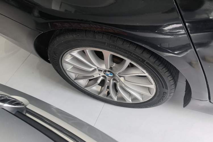 Used BMW 5 Series 2017 525Li Luxury Design Package Right Rear Wheel Hub