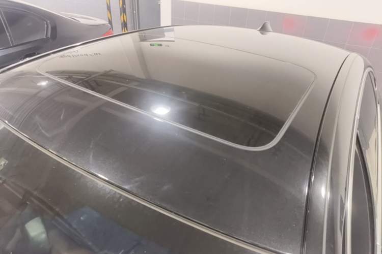 Used BMW 5 Series 2017 525Li Luxury Design Package Roof