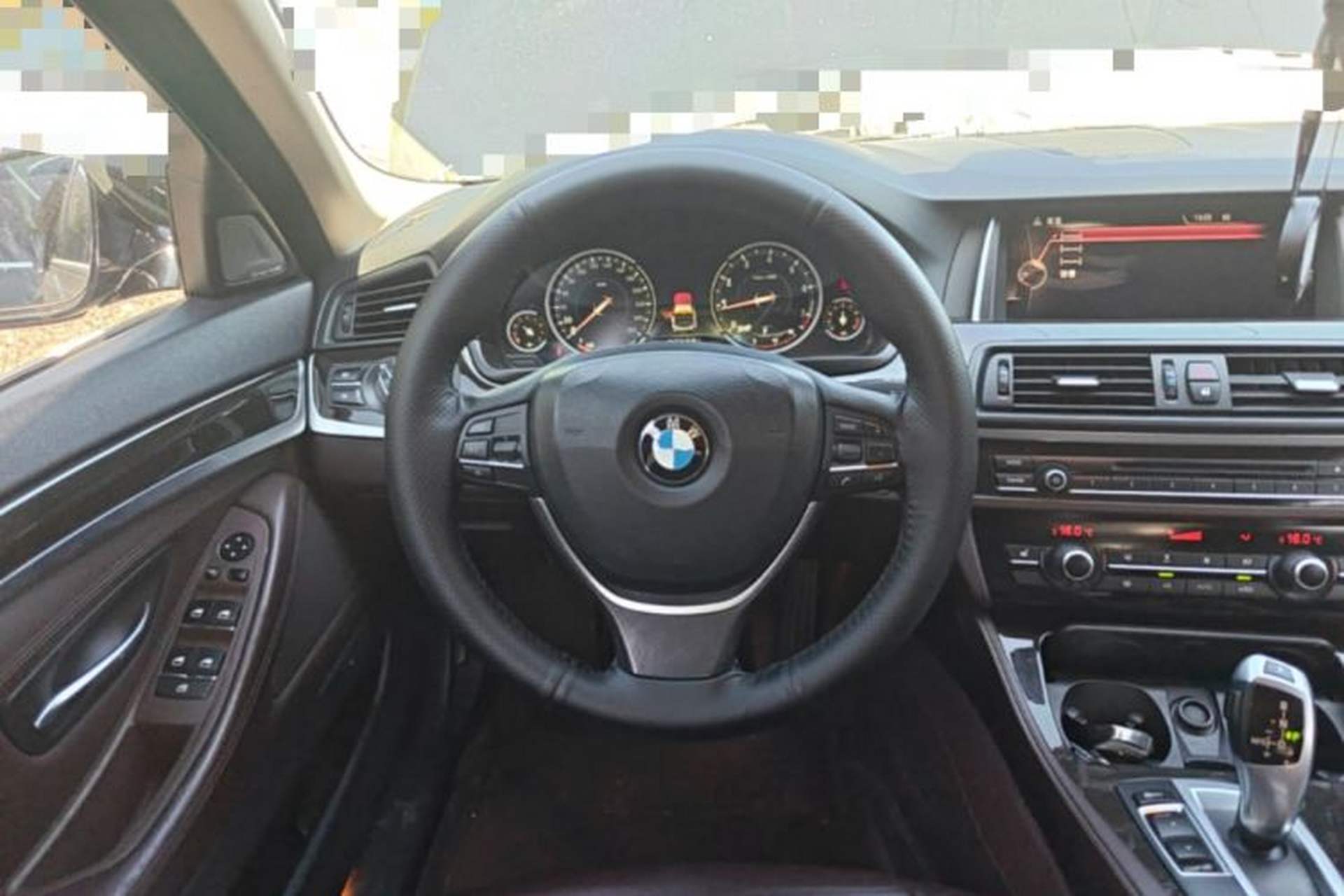 Used BMW 5 Series 2017 525Li Luxury Design Package Steering Wheel