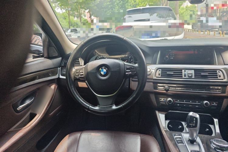 Used BMW 5 Series 2017 525Li Luxury Design Package Steering Wheel