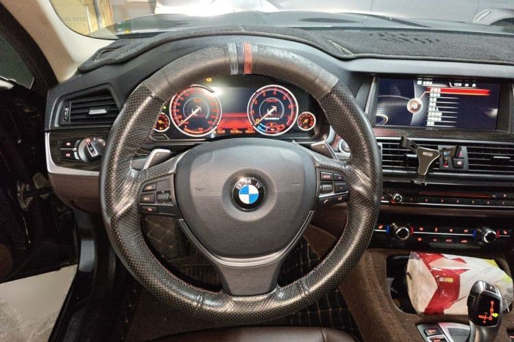 Used BMW 5 Series 2017 525Li Luxury Design Package Steering Wheel