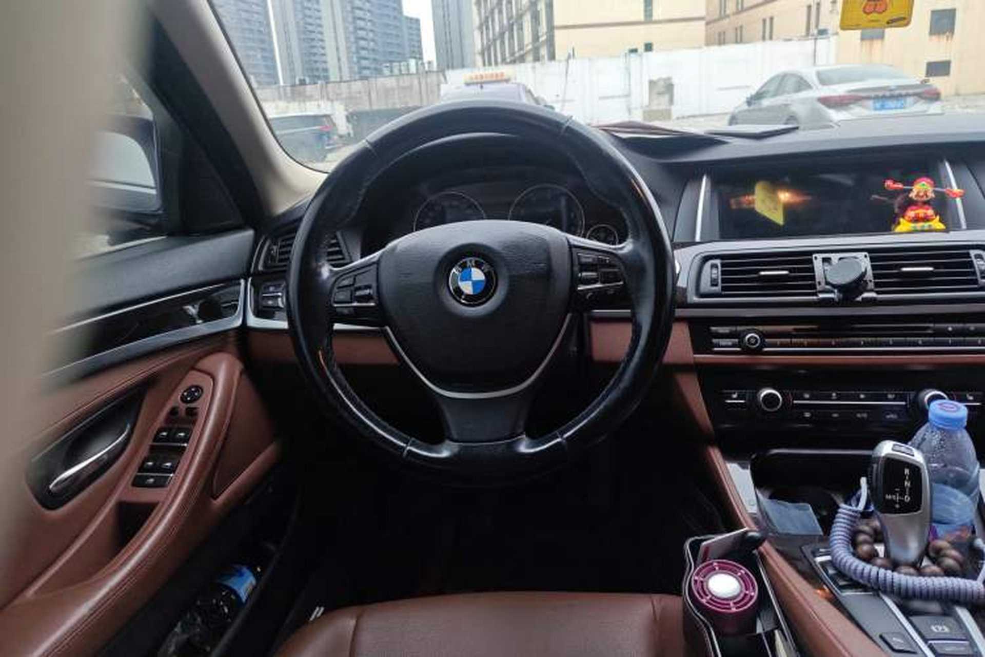 Used BMW 5 Series 2017 525Li Leading Model Steering Wheel