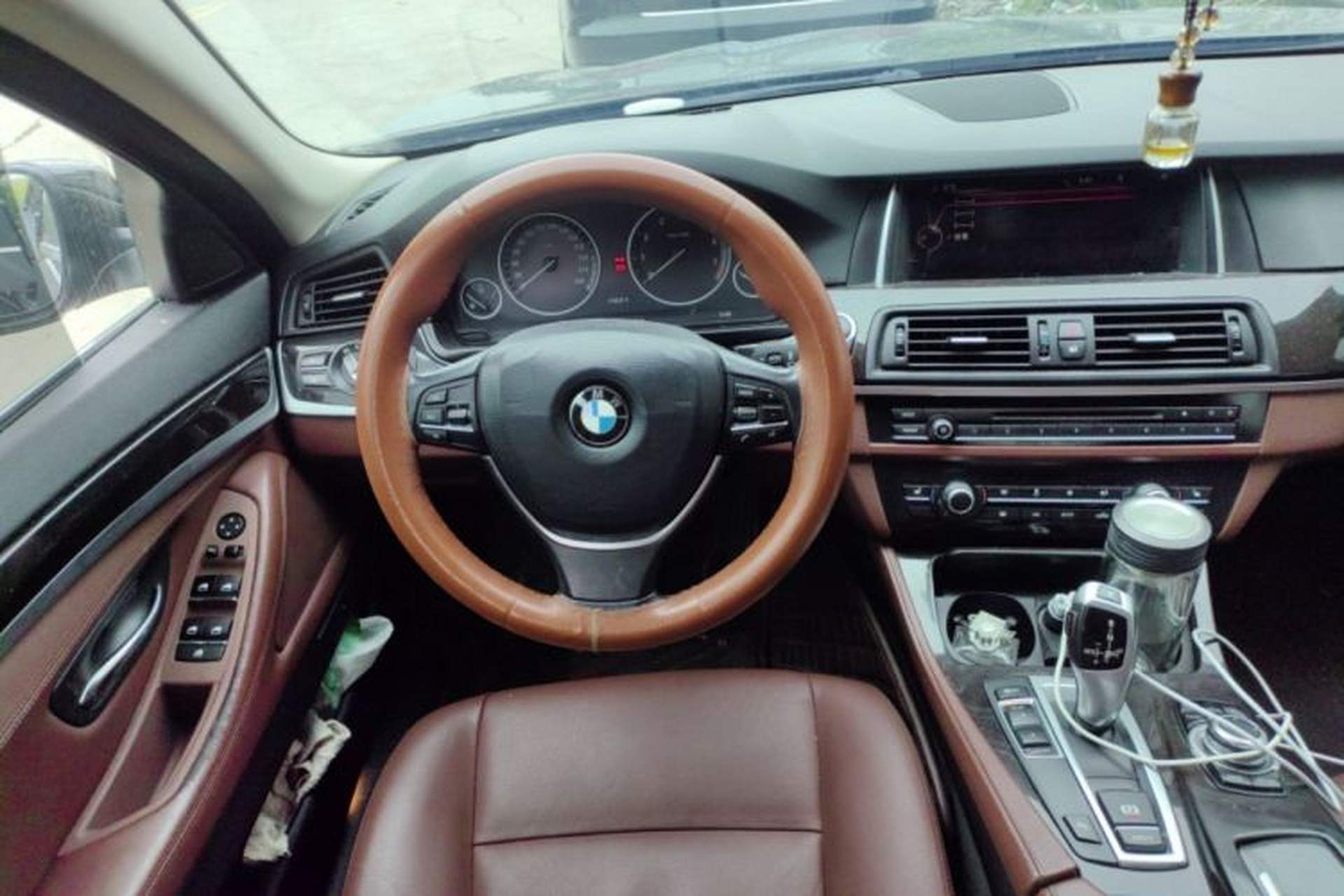 Used BMW 5 Series 2017 525Li Leading Model Steering Wheel
