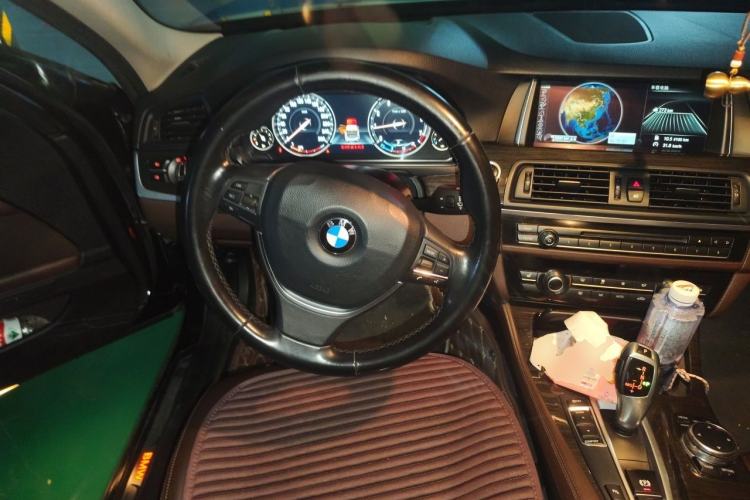 Used BMW 5 Series 2017 525Li Luxury Design Package Steering Wheel