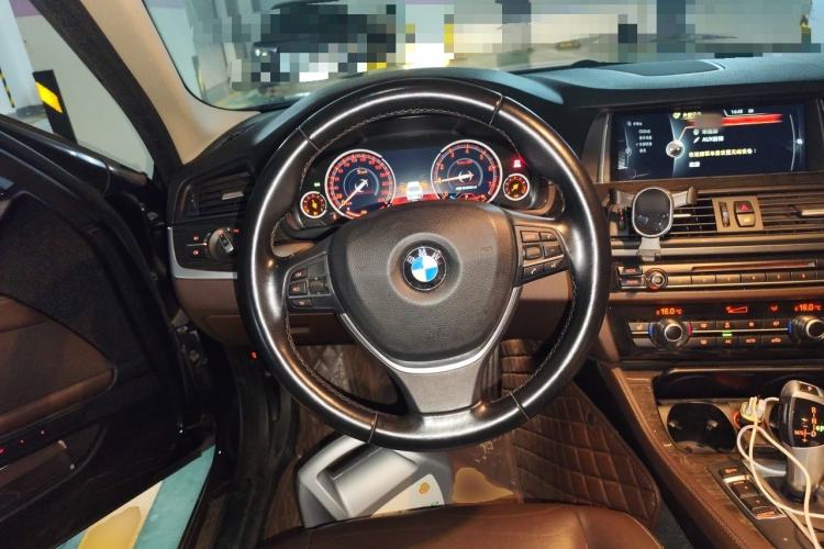 Used BMW 5 Series 2017 525Li Luxury Design Package Steering Wheel