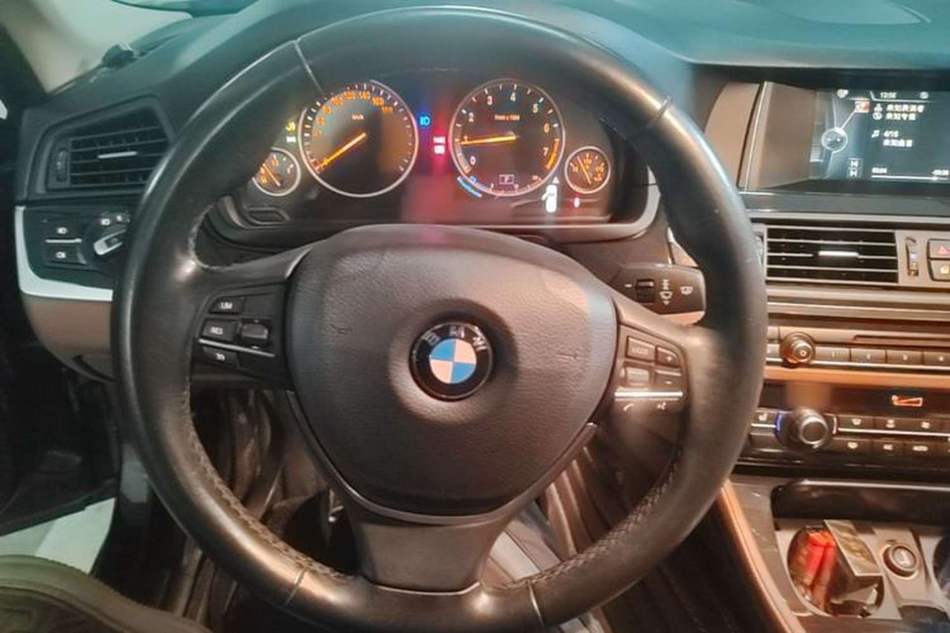Used BMW 5 Series 2017 520Li Elegant Edition Steering Wheel